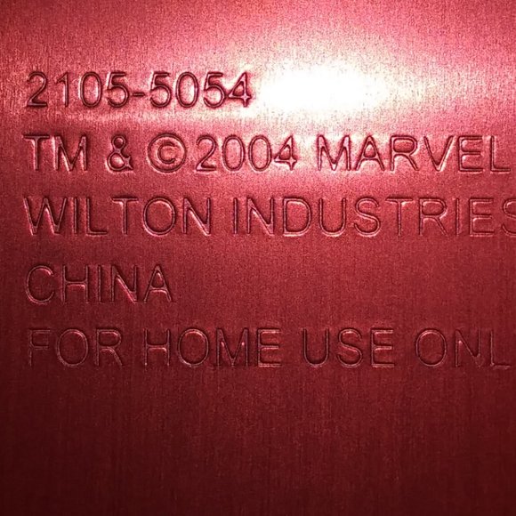 VTG Wilton Spiderman Red 6 Cupcake Aluminum Muffin Cake Pan 2004 Marvel - Picture 4 of 5